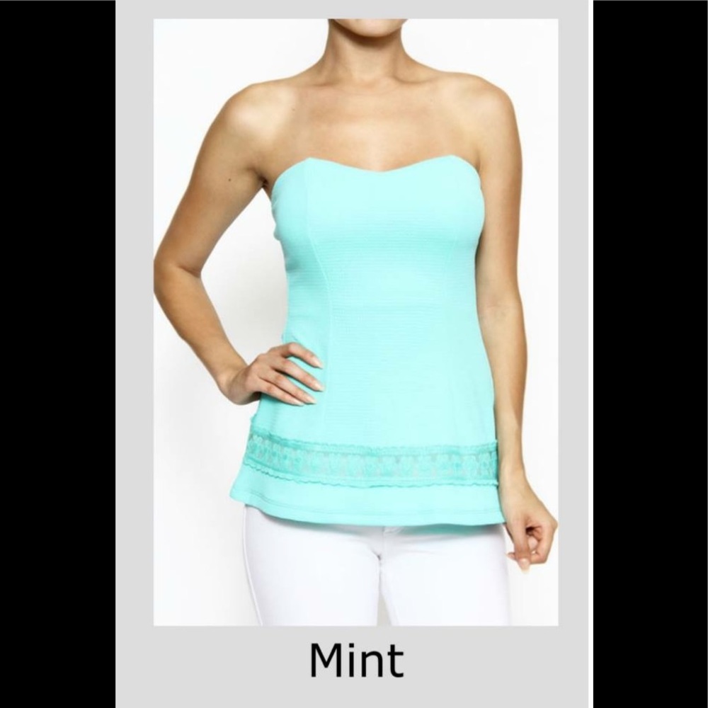 🆕💚 lined & padded! Textured, stretch material